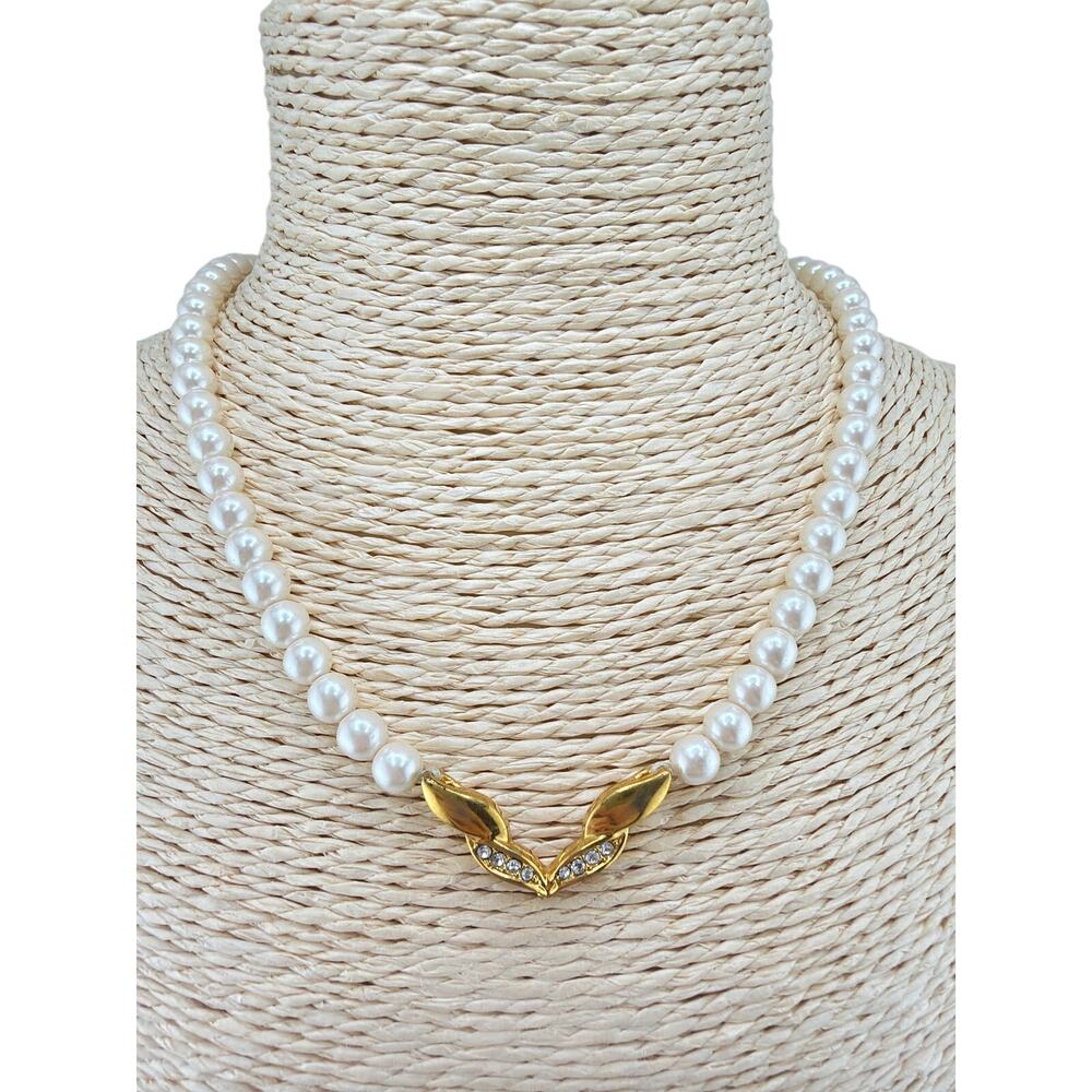 Vintage 1980s Faux Pearl Necklace with Rhinestone Chevron Accent